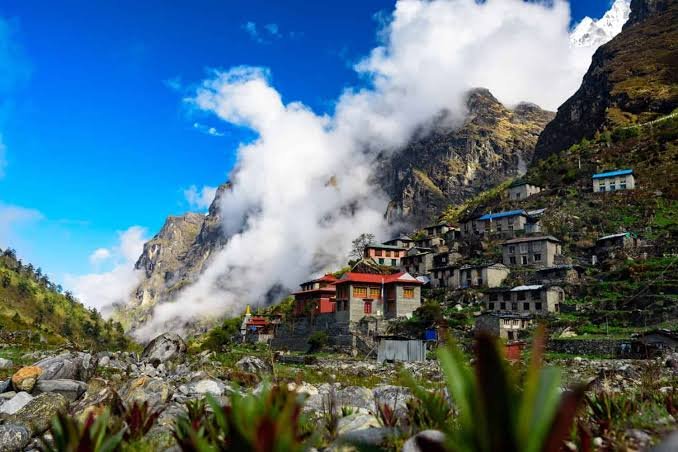 Luxury vs Standard Tour Packages in Nepal